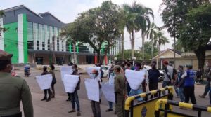 Warga Kenali Asam Bawah Geruduk Dinas PUPR Kota Jambi Terkait Drainase