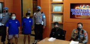 Pasangan Suami Istri Produksi Bakso Dari Bangkai Ayam