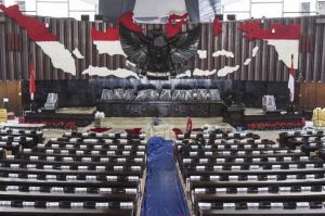 DPR RI Paripurnakan Penetapan Anggota KPU dan Bawaslu Terpilih