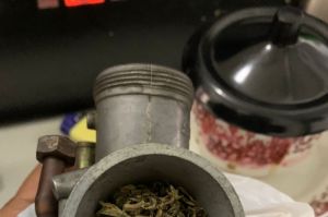 Bea Cukai Tangkap Penyelundup Ganja di Karburator