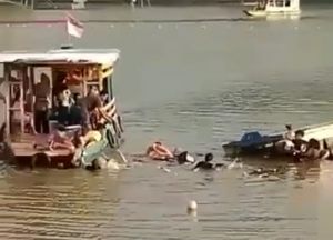 Diduga Over Kapasitas, Perahu Wisata Danau Sipin Karam