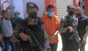 Polisi Serahkan Berkas Pembunuh Ibu dan Bayi Kejaksaan