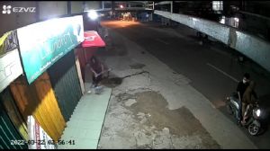 Tiga Pemuda Curi Meteran PDAM Terekam CCTV
