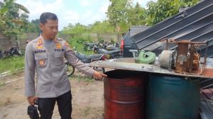 Polisi Gerebek Gudang Penimbun Solar Subsidi