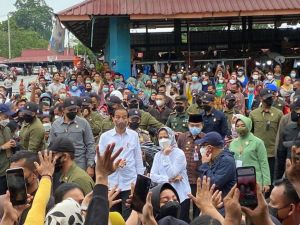 Bagikan BLT, Hingga Rencana Restorasi KCBN Muaro Jambi