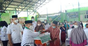 10 Ribu Mustahik Terima Zakat