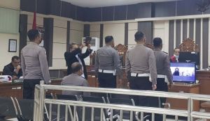 Lima Polisi Diperiksa Dalam Sidang Korupsi Dana PNBP