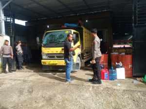 Gerebek Gudang Penimbunan Solar dan Rokok Illegal di Semurup, Polisi Dalami Pemilik