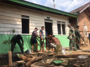 Libatkan Warga Rehab Rumah Tak Layak Huni