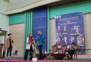 Seminar dan Talkshow Internasional Prodi HES Fakultas Syariah UIN STS Jambi