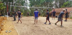 Jalin Keakraban, Satgas TMMD dan Warga Kembang Seri Baru Gelar Turnamen Volly