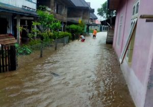 Lempur Tengah Diterjang Banjir Bandang