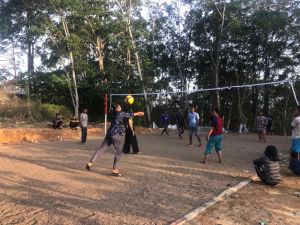 Dibenahi Satgas TMMD, Warga Terus  Manfaatkan Lapangan Voli untuk Olahraga Bersama 