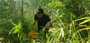 Berharap Air Bersih dari Sumur Bor yang Dibuat Satgas TMMD Bisa Langsung Mengalir ke Rumah