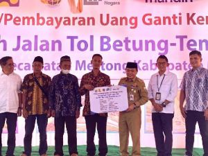 Rp13,9 Miliar Uang Ganti Untung Jalan Tol Jambi-Betung Diserahkan
