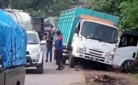 Gerah dengan Aktivitas Angkutan Batubara, Warga Blokade Jalan Lintas Sarolangun - Tembesi