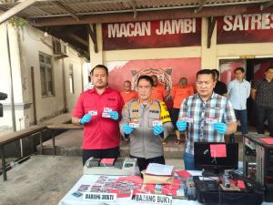Ungkap Sindikat Pembuatan SIM Palsu di Kota Jambi, Tiga Tersangka Diringkus