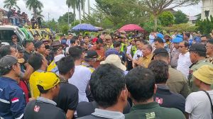 Aksi di Kantor Gubernur Jambi, Ini 7 Tuntutan Komunitas Sopir Angkutan Batu Bara