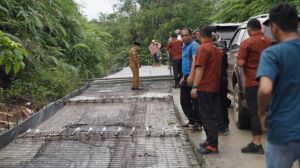 Gubernur Al Haris Berharap Pembangunan Jalan Batang Asai Buka Akses Daerah Terisolir