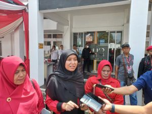 Daftarkan Bacaleg ke KPU Provinsi Jambi, Ratu: PDIP Paling Peduli Terhadap Bacaleg Disabilitas
