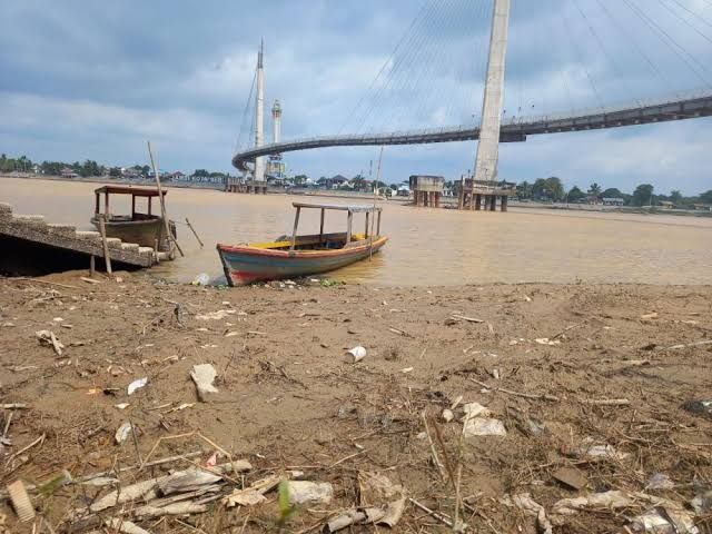 Ilustrasi kondisi Sungai Batanghari. 