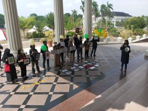 Koalisi Masyarakat Sipil #BersihkanAsap Tuntut Pemerintah Bertanggungjawab Atas Bencana Kabut