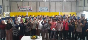 Ihsan Yunus Kembali Serahkan Bantuan untuk Nelayan