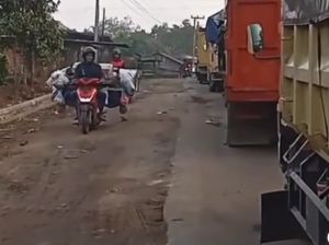 Angkutan Batu Bara Bikin Macet Parah di Batanghari, Gubernur Didesak Copot Kadishub