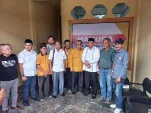 Diantar Pengurus Nasdem, HAR Daftar Sebagai Cawako ke Hanura