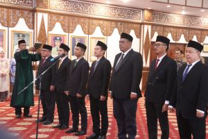 Gubernur Minta Komisioner KPID Provinsi Jambi yang Baru Dilantik Tunjukkan Kinerja