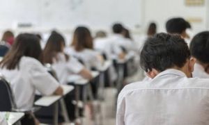 Ribuan Siswa Tak Mampu di Sekolah Swasta Dapat Bantuan SPP Lewat Program Dumisake