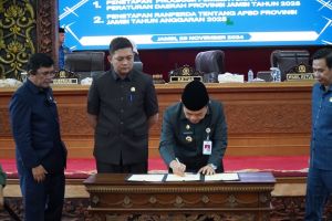APBD Provinsi Jambi 2025 Disahkan, Gubernur Al Haris Ucapkan Terima Kasih