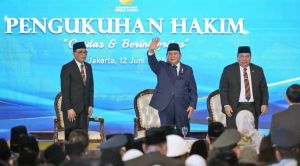 Hakim Tersenyum Lebar, Gaji Naik Sampai 280 Persen Untuk yang Paling Junior