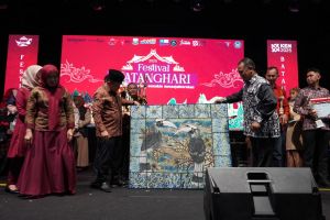 Gubernur Al Haris Targetkan Peningkatan Wisata dan Ekonomi Daerah