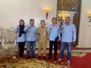 Dekati Akhir Masa Jabatan, KI Jambi Sampaikan Laporan ke Gubernur
