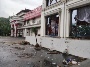 Perbaikan Gedung DPRD Provinsi Jambi Rusak Parah Akibat Demo Belum Prioritas 
