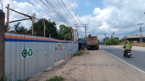 Warga Pantau Lokasi yang Rencananya Bakal Dijadikan Stockpile di Aur Kenali