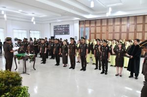 Lantik 11 Pejabat Baru Termasuk 4 Kajari, Kajati Jambi Tekankan Profesionalisme dan Integritas