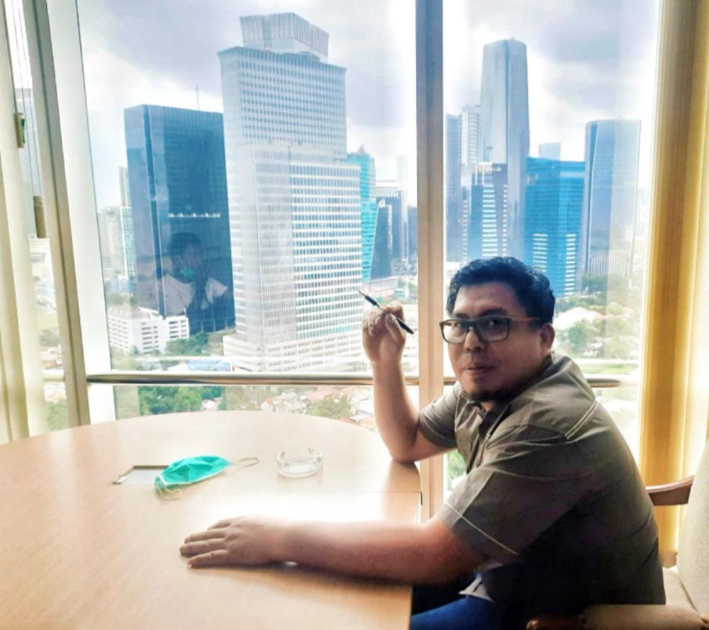 *) Oleh : Bram Aprianto