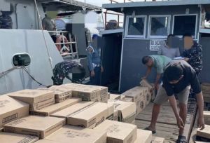 Kapal Bawa Kayu Diamankan di Perairan Karimun, Juga Ditemukan Narkoba