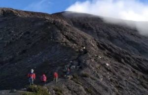 Jalur Pendakian Gunung Kerinci Masih Ditutup, Ini Alasannya