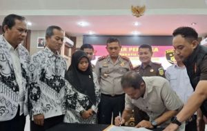 Akhirnya, Penyidikan Kasus yang Jerat Guru Honorer di Muaro Jambi Dihentikan Setelah Viral