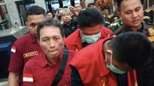 Anggota DPRD dan Anaknya Terjaring OTT Diduga Terima Gratifikasi Rp1,6 Miliar