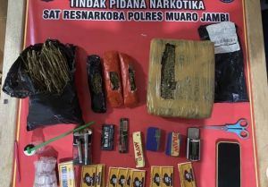 Keburu Ditangkap Polisi, Keling Gagal Edarkan 1,4 Kg Ganja