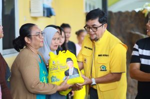 Jelang Idul Fitri, Golkar Jambi Bagikan Sembako Gratis Untuk Warga dan Ojol