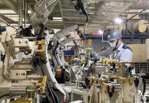 Manufaktur Indonesia Bangkit, Pemerataan dan Ketergantungan Logam Dasar Disorot