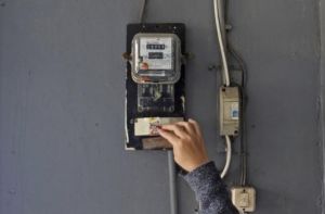 27 Desa di Batang Hari Belum Teraliri Listrik