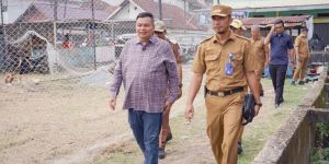 Ketua DPRD Kota Jambi Kemas Faried Tinjau Pelebaran Drainase di Solok Sipin
