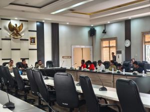 Terima Aksi, Pimpinan DPRD Provinsi Jambi Tanggapi Kritikan Mahasiswa