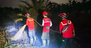 Tim Gabungan Tangani Karhutla di Desa Manis Mato